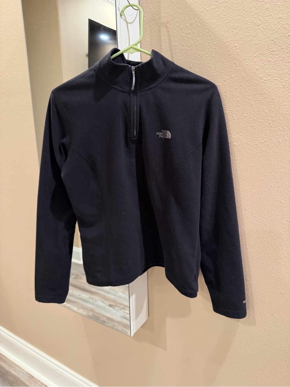 The North Face Men's Black Half-Zip Fleece Pullover